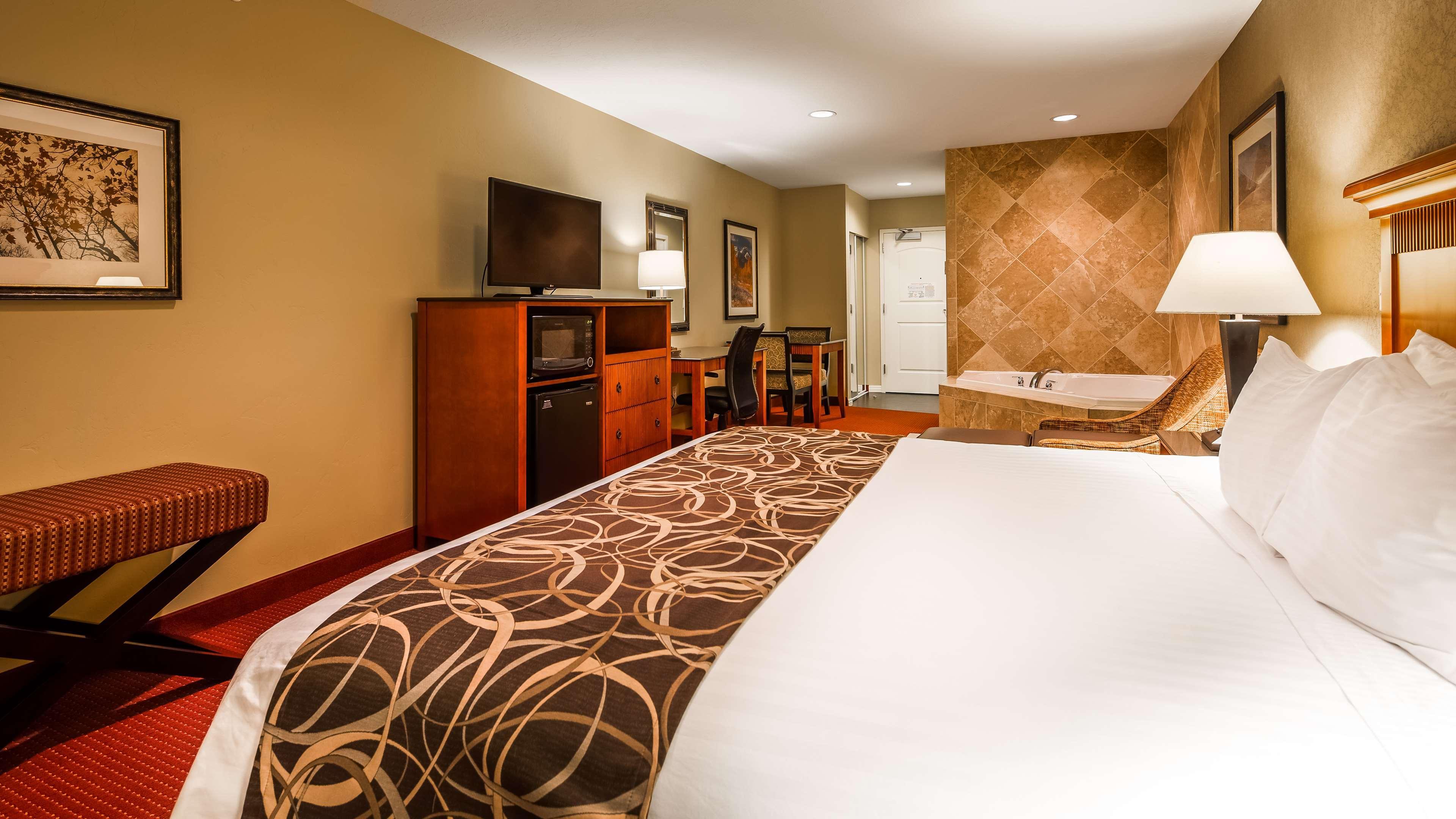 אוגדן Best Western Plus Canyon Pines מראה חיצוני תמונה