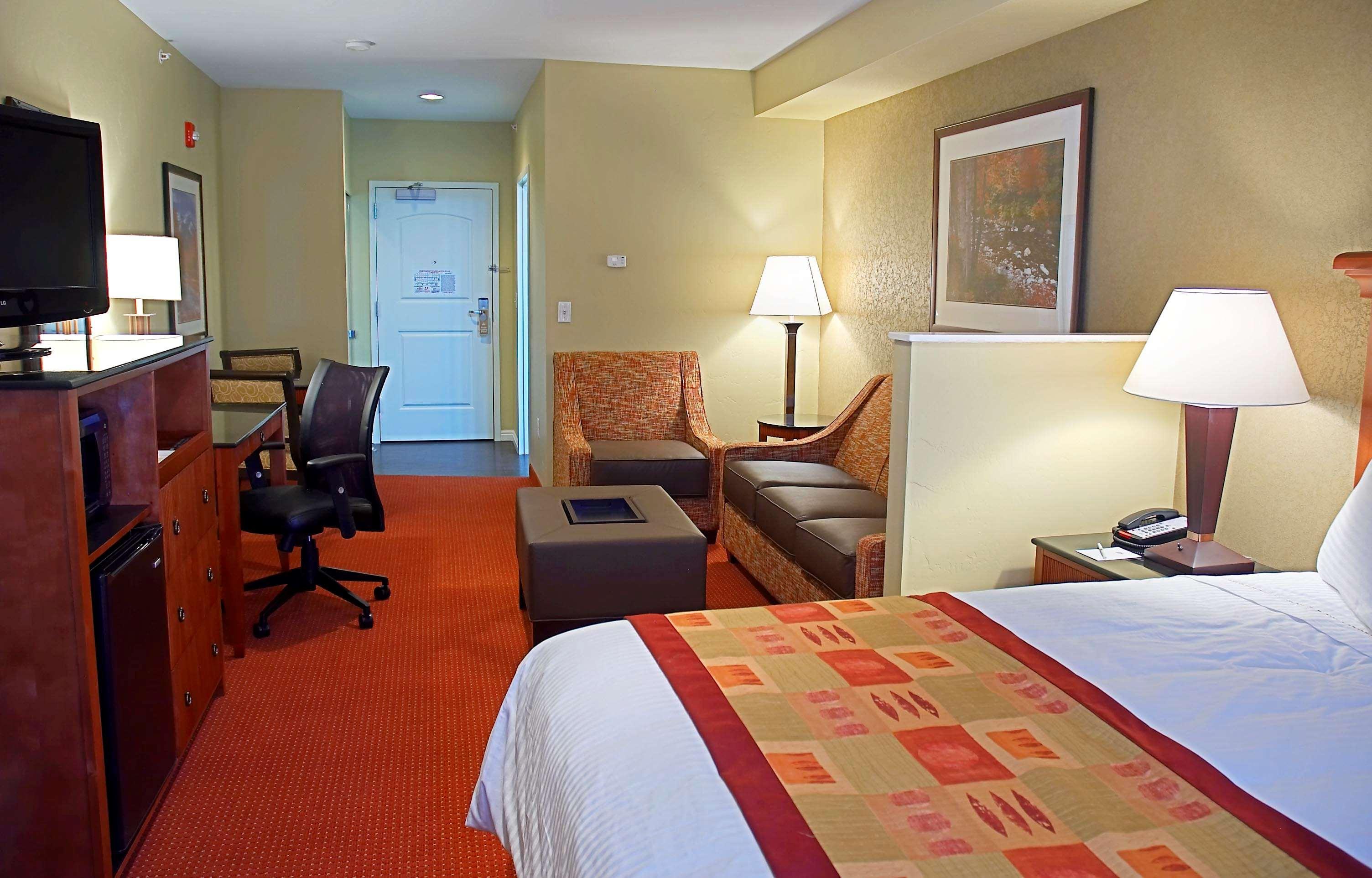 אוגדן Best Western Plus Canyon Pines מראה חיצוני תמונה