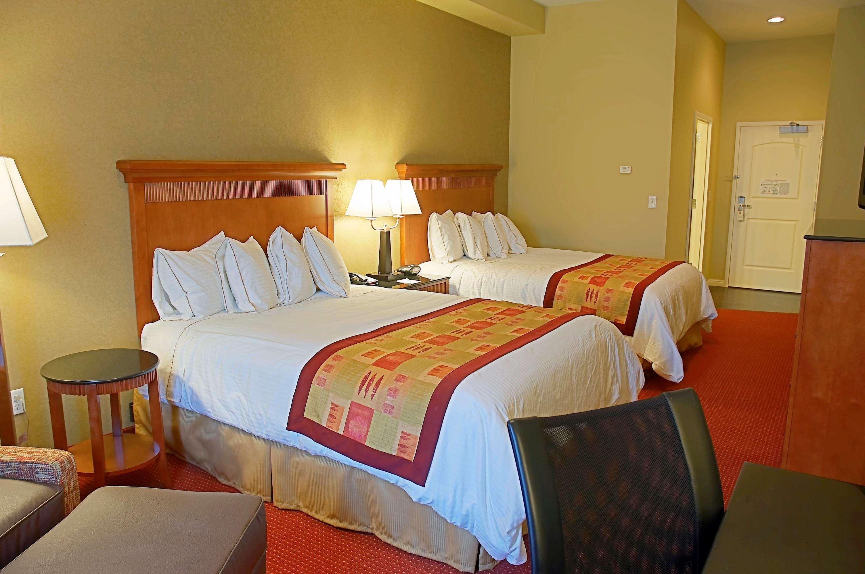 אוגדן Best Western Plus Canyon Pines מראה חיצוני תמונה